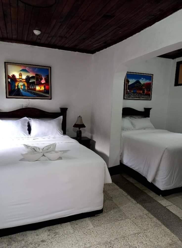 Hotel San Sebastian Antigua Екстериор снимка