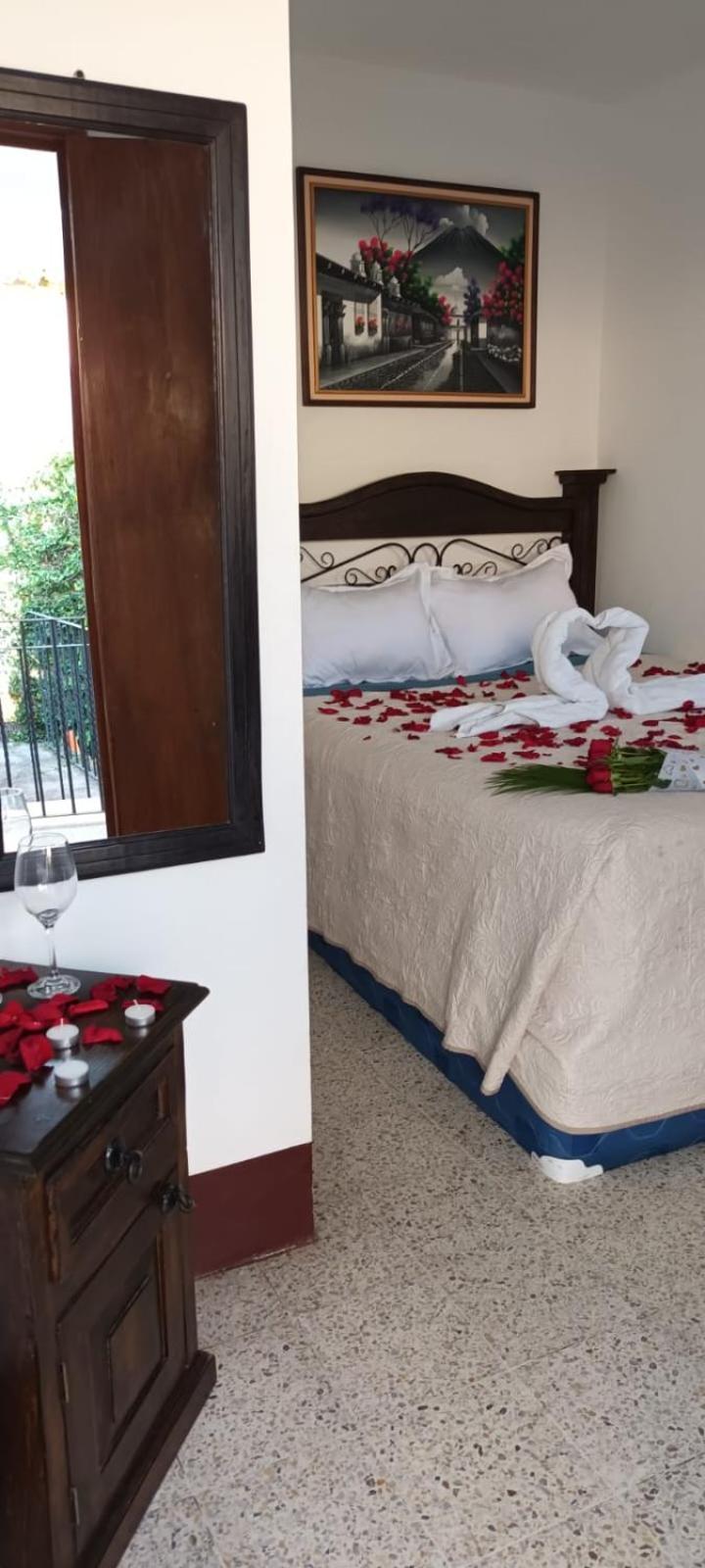 Hotel San Sebastian Antigua Екстериор снимка