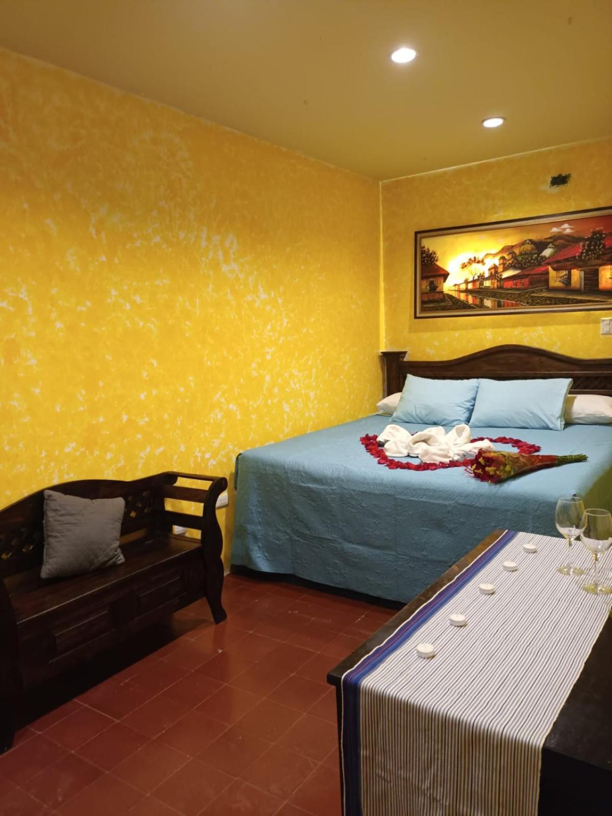 Hotel San Sebastian Antigua Екстериор снимка